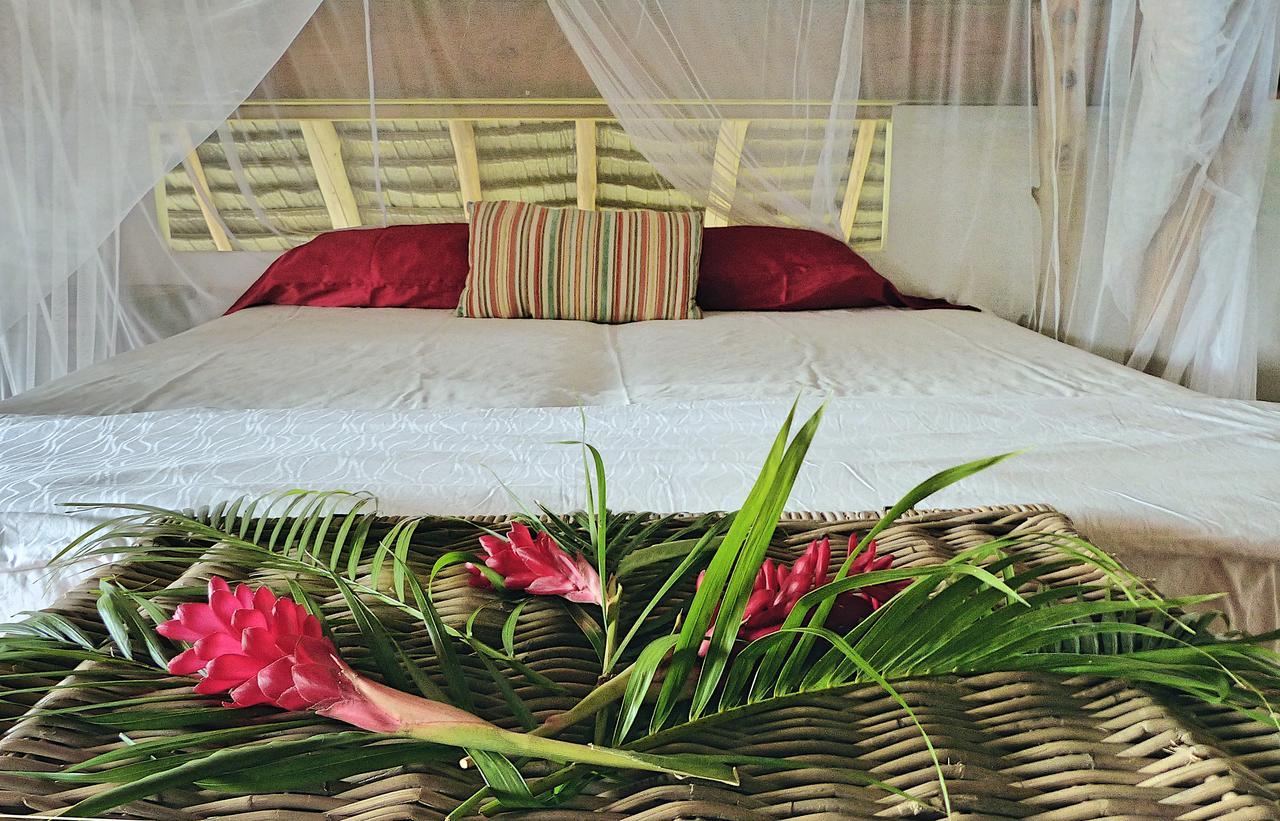 Island Home Uturoa 外观 照片
